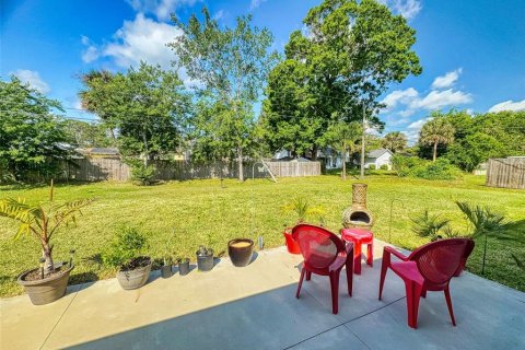House in Edgewater, Florida 3 bedrooms, 119.57 sq.m. № 1642453 - photo 5