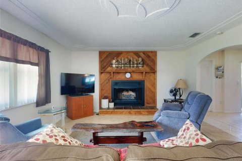 House in Edgewater, Florida 3 bedrooms, 119.57 sq.m. № 1642453 - photo 13