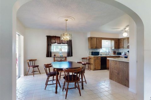 House in Edgewater, Florida 3 bedrooms, 119.57 sq.m. № 1642453 - photo 19