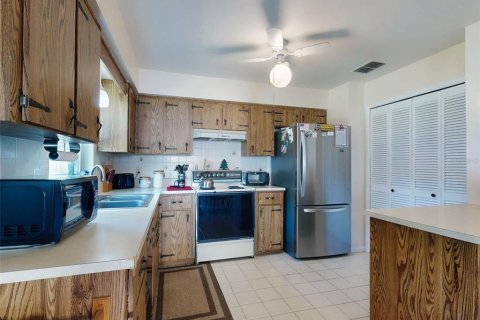House in Edgewater, Florida 3 bedrooms, 119.57 sq.m. № 1642453 - photo 23