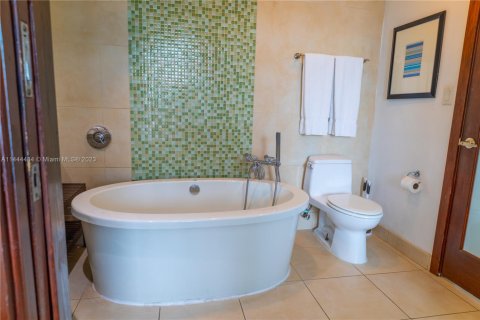 Condominio en venta en Miami Beach, Florida, 1 dormitorio, 44.04 m2 № 1892838 - foto 20