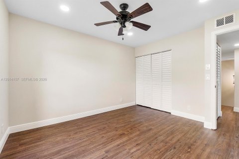 Townhouse in Boca Raton, Florida 3 bedrooms, 134.62 sq.m. № 2076232 - photo 11