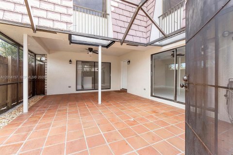 Townhouse in Boca Raton, Florida 3 bedrooms, 134.62 sq.m. № 2076232 - photo 17