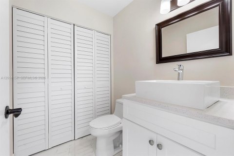 Townhouse in Boca Raton, Florida 3 bedrooms, 134.62 sq.m. № 2076232 - photo 7