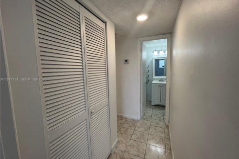 Copropriété à vendre à Lauderdale Lakes, Floride: 1 chambre, 74.32 m2 № 2042135 - photo 13