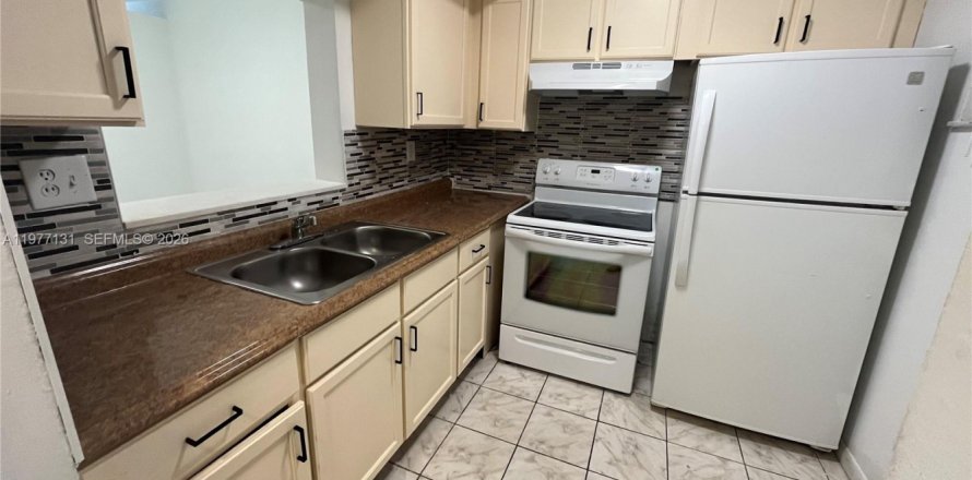 Condo à Lauderdale Lakes, Floride, 1 chambre  № 2042135