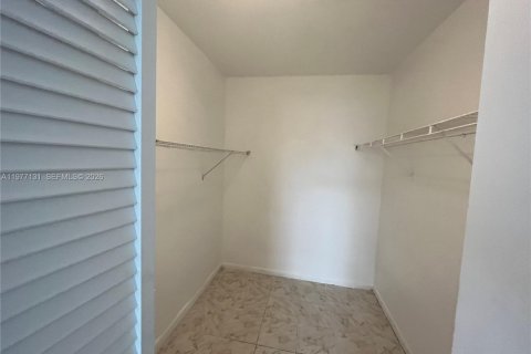 Copropriété à vendre à Lauderdale Lakes, Floride: 1 chambre, 74.32 m2 № 2042135 - photo 11