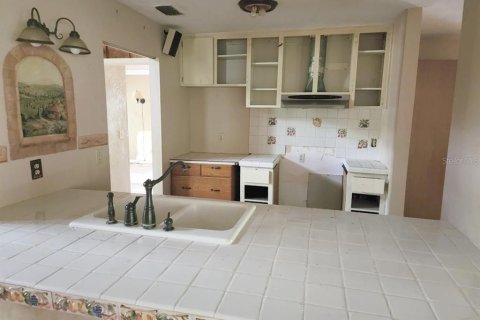 House in Alachua, Florida 3 bedrooms, 258.08 sq.m. № 1798663 - photo 9