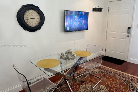 Condominio en venta en Miami Beach, Florida, 47.84 m2 № 1993885 - foto 14