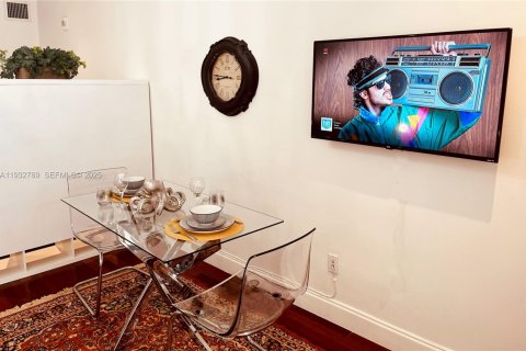 Condominio en venta en Miami Beach, Florida, 47.84 m2 № 1993885 - foto 16