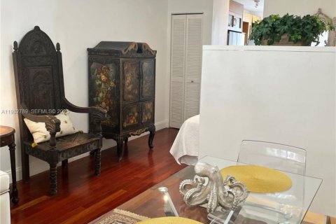 Condominio en venta en Miami Beach, Florida, 47.84 m2 № 1993885 - foto 10