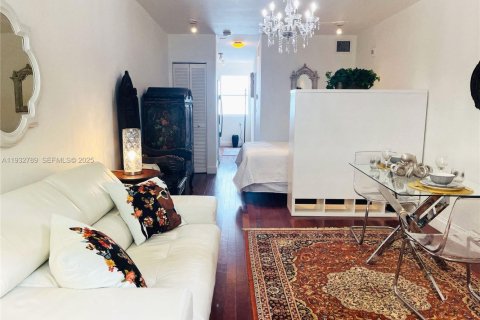 Condominio en venta en Miami Beach, Florida, 47.84 m2 № 1993885 - foto 7