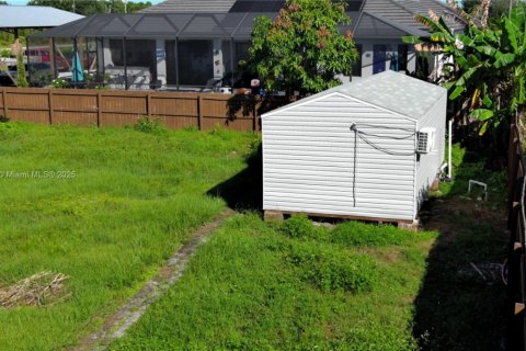 Villa ou maison à vendre à Lehigh Acres, Floride: 4 chambres, 107.02 m2 № 1953973 - photo 26