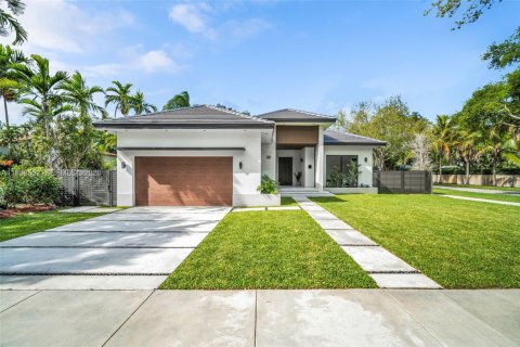 Casa en Miami Shores, Florida 4 dormitorios, 236.53 m2 № 2056518