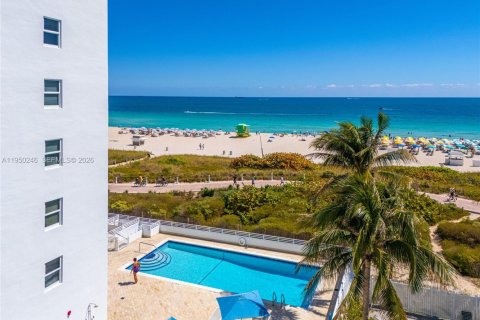 Купить кондоминиум в Майами-Бич, Флорида 1 спальня, 60.94м2, № 2006796 - фото 16