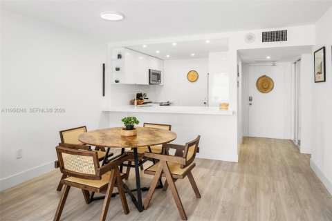 Купить кондоминиум в Майами-Бич, Флорида 1 спальня, 60.94м2, № 2006796 - фото 4