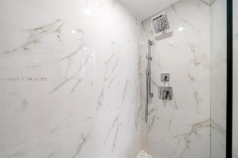 Купить кондоминиум в Майами-Бич, Флорида 1 спальня, 60.94м2, № 2006796 - фото 14