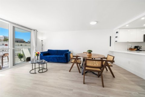 Купить кондоминиум в Майами-Бич, Флорида 1 спальня, 60.94м2, № 2006796 - фото 8