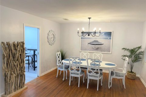 Villa ou maison à louer à Clearwater, Floride: 3 chambres, 156.26 m2 № 1196242 - photo 4
