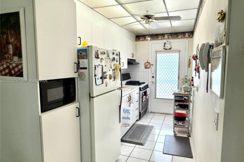 Condominio en venta en Miami Gardens, Florida, 1 dormitorio, 66.05 m2 № 2170675 - foto 7