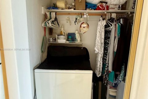 Condominio en venta en Miami Gardens, Florida, 1 dormitorio, 66.05 m2 № 2170675 - foto 5