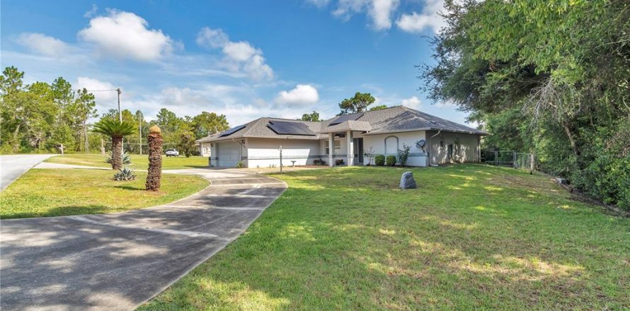 House in Williston, Florida 3 bedrooms, 164.62 sq.m. № 1876452