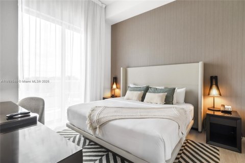 Condo in Hollywood, Florida, 1 bedroom  № 2193768 - photo 12