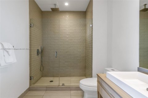 Condo in Hollywood, Florida, 1 bedroom  № 2193768 - photo 7