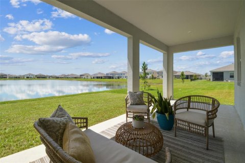 House in Wesley Chapel, Florida 4 bedrooms, 191.1 sq.m. № 1847900 - photo 12