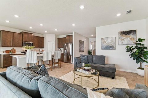 House in Wesley Chapel, Florida 4 bedrooms, 191.1 sq.m. № 1847900 - photo 6