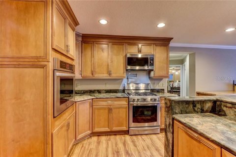 House in DeLand, Florida 5 bedrooms, 552.4 sq.m. № 1675292 - photo 12