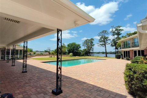 House in DeLand, Florida 5 bedrooms, 552.4 sq.m. № 1675292 - photo 30