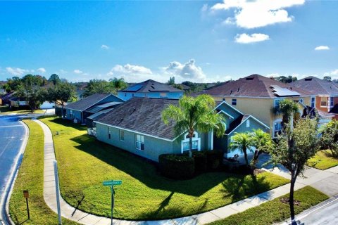 Villa ou maison à vendre à Kissimmee, Floride: 5 chambres, 180.23 m2 № 2224396 - photo 16