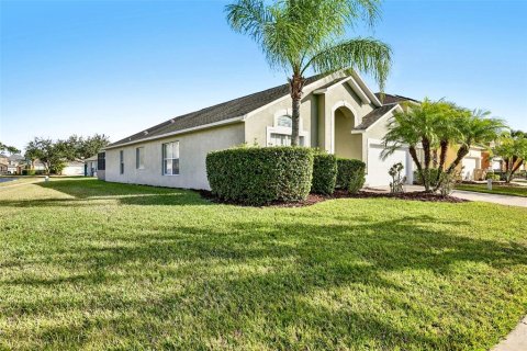 Villa ou maison à vendre à Kissimmee, Floride: 5 chambres, 180.23 m2 № 2224396 - photo 18