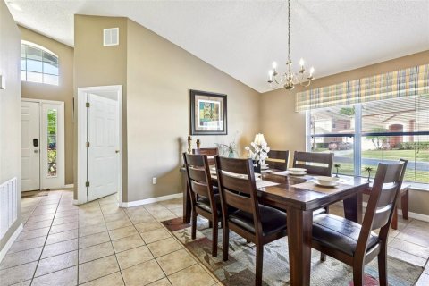 Villa ou maison à vendre à Kissimmee, Floride: 5 chambres, 180.23 m2 № 2224396 - photo 19