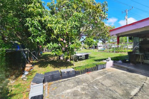 Casa en venta en Miami, Florida, 3 dormitorios, 184.04 m2 № 2001677 - foto 8