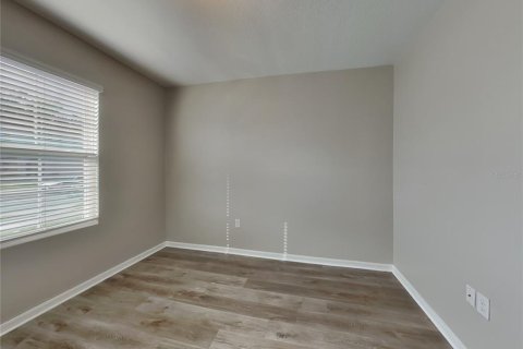 House in Mount Dora, Florida 4 bedrooms, 171.5 sq.m. № 2116447 - photo 12