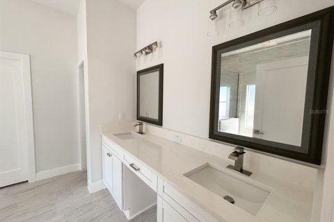 Villa ou maison à vendre à Palm Harbor, Floride: 4 chambres, 202.53 m2 № 2202351 - photo 15