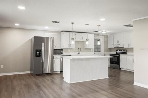 House in Dunedin, Florida 2 bedrooms, 93.65 sq.m. № 1812753 - photo 6