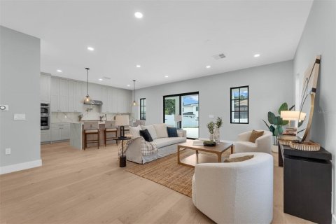 Casa en venta en Orlando, Florida, 5 dormitorios, 313.92 m2 № 1846404 - foto 19
