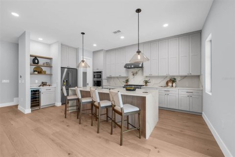 Casa en venta en Orlando, Florida, 5 dormitorios, 313.92 m2 № 1846404 - foto 24