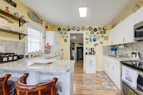 Casa en venta en Miami, Florida, 2 dormitorios, 74.88 m2 № 2002295 - foto 9