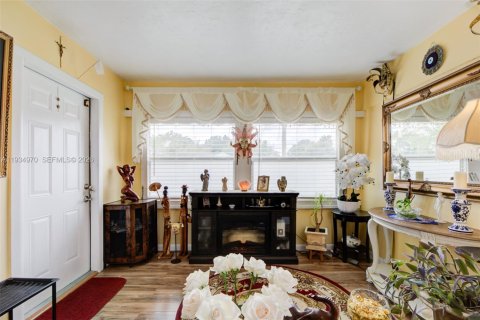 Casa en venta en Miami, Florida, 2 dormitorios, 74.88 m2 № 2002295 - foto 8