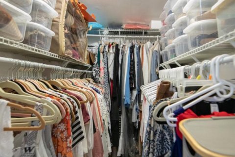 Casa en venta en Miami, Florida, 2 dormitorios, 74.88 m2 № 2002295 - foto 25