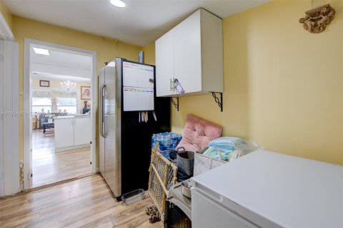 Casa en venta en Miami, Florida, 2 dormitorios, 74.88 m2 № 2002295 - foto 23