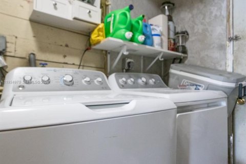 Casa en venta en Miami, Florida, 2 dormitorios, 74.88 m2 № 2002295 - foto 24