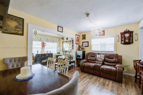 Casa en venta en Miami, Florida, 2 dormitorios, 74.88 m2 № 2002295 - foto 5