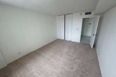 Condo in Sunny Isles Beach, Florida, 2 bedrooms № 2082033 - photo 12