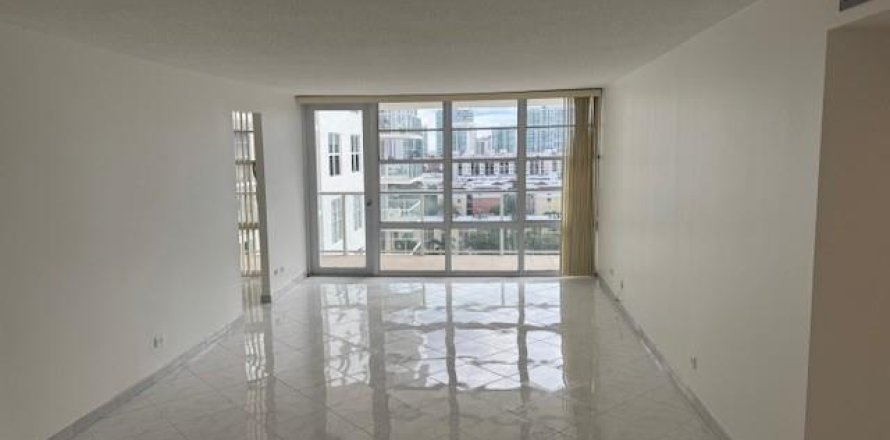 Condo in Sunny Isles Beach, Florida, 2 bedrooms № 2082033