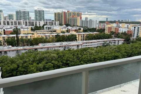 Condo in Sunny Isles Beach, Florida, 2 bedrooms № 2082033 - photo 14